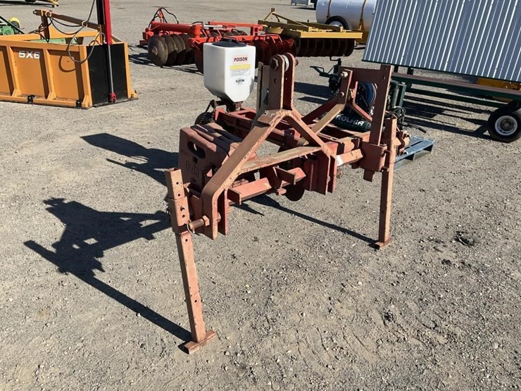 elston-3-pt-offset-gopher-baiter-image-3