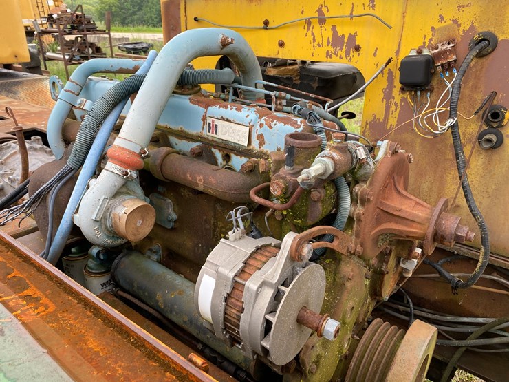 #1558-•-grove-15-ton-crane-image-16