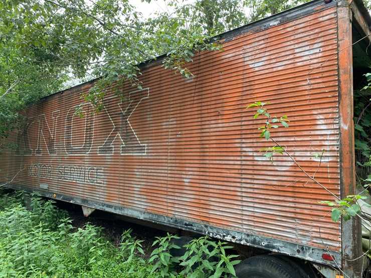 #1640-•-semi-trailer-with-contents-(no-title)-image-1