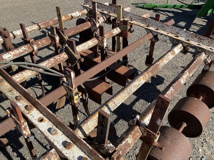 custom-3-pt-3-row-60"-cultivator-image-14