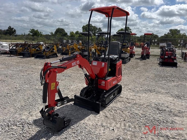 unused-me15-mini-excavator-image-2