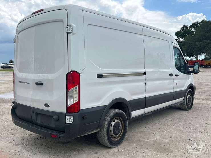 2017-ford-transit-image-3