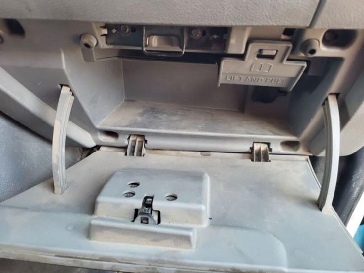 2009-ford-e450-image-26