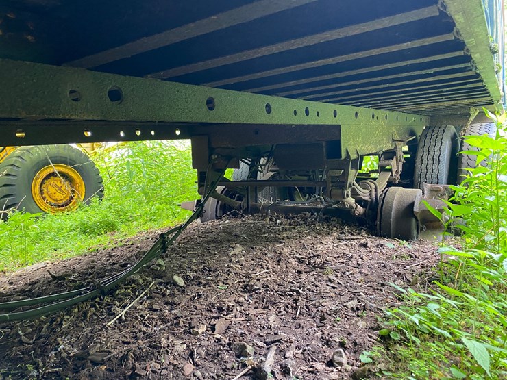 #1637-•-semi-trailer-with-contents-(no-title)-image-8