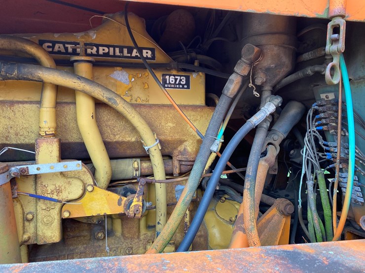#1569-•-oshkosh-semi-tractor-image-16