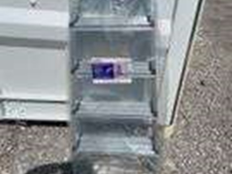 folding-step-ladder-image-1