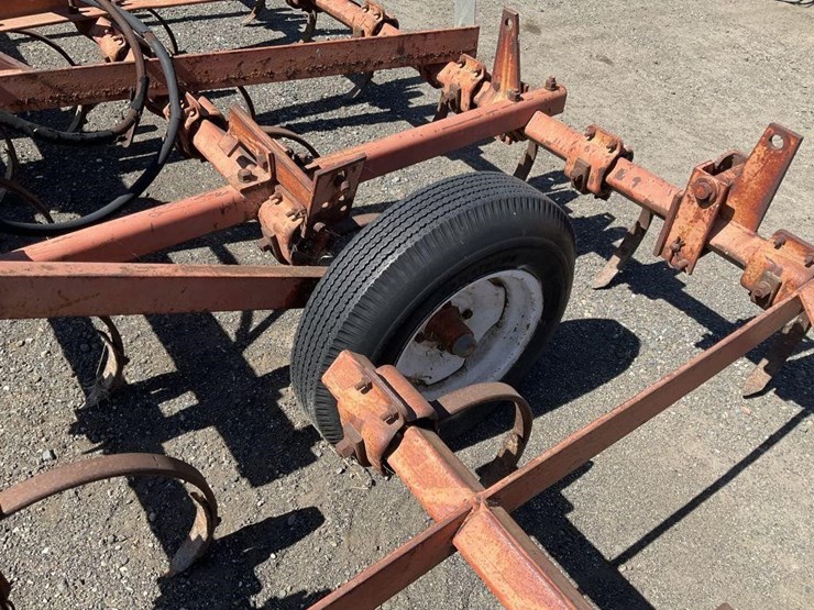 allis-chalmers-1200-image-13
