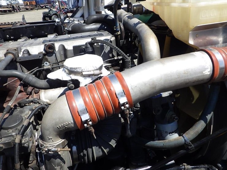 2012-peterbilt-386-image-42