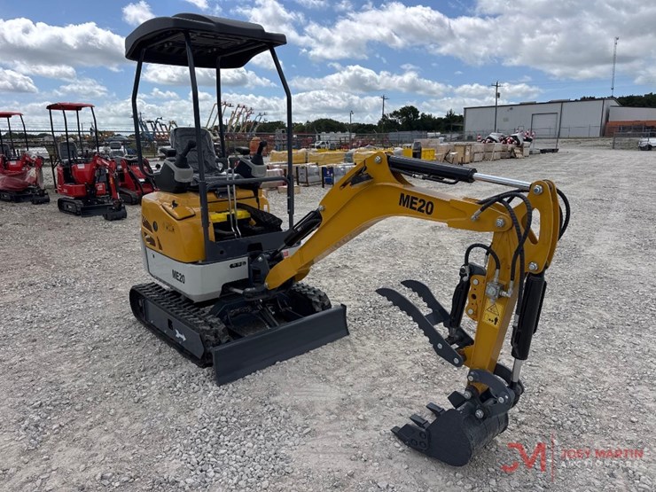 unused-me20-mini-excavator-image-3