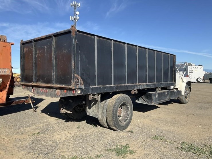 1989-ford-f700-image-4
