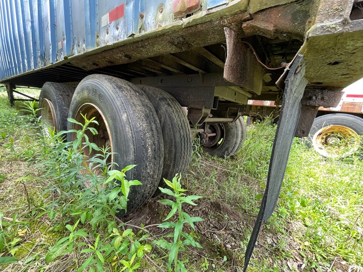 #1385-•-1974-gindy-semi-van-trailer-full-of-wood-image-21