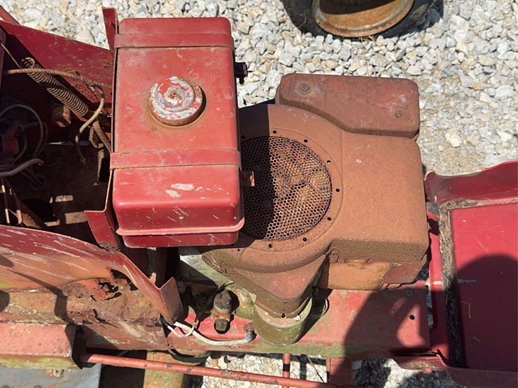cub-cadet-282-image-8