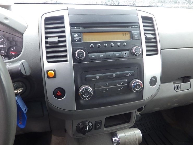 2014-nissan-frontier-image-17