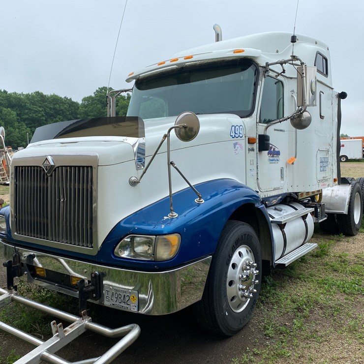 #1560 • International 9400i Semi Truck