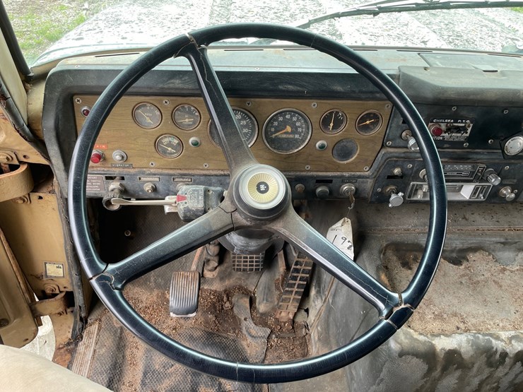 #1392-•-1974-fleetstar-2070a-tandem-axel-dump-truck-image-34