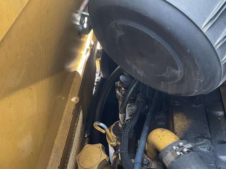 2008-deere-700j-lgp-image-17