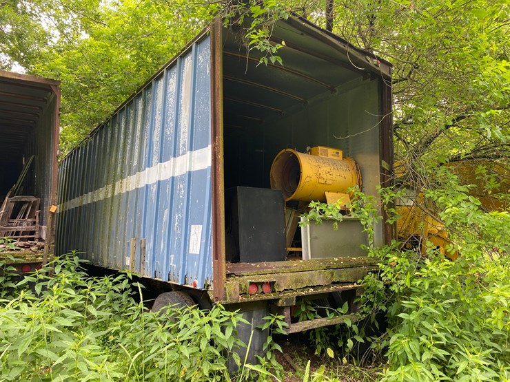 #1637-•-semi-trailer-with-contents-(no-title)-image-1