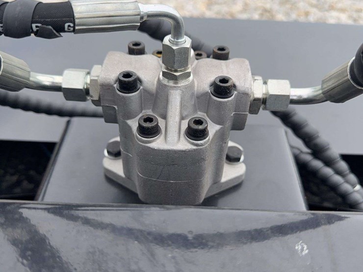hydraulic-brush-cutter-attachment-for-mini-skid-steer-image-4
