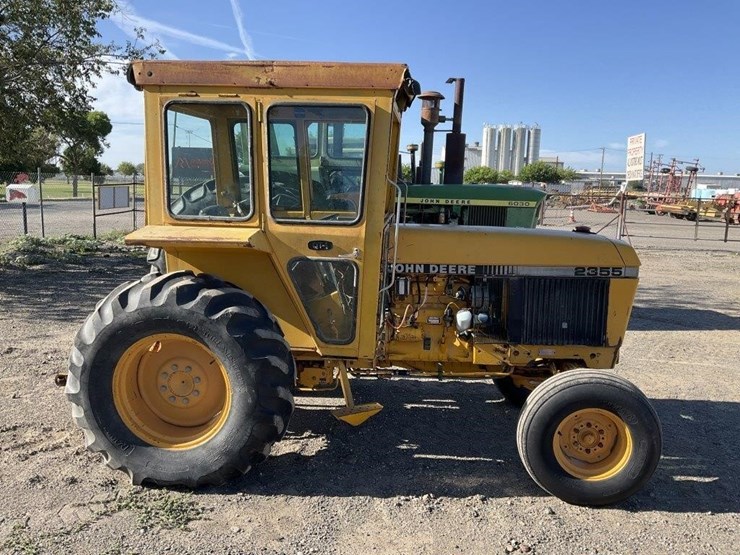 john-deere-2355-image-2