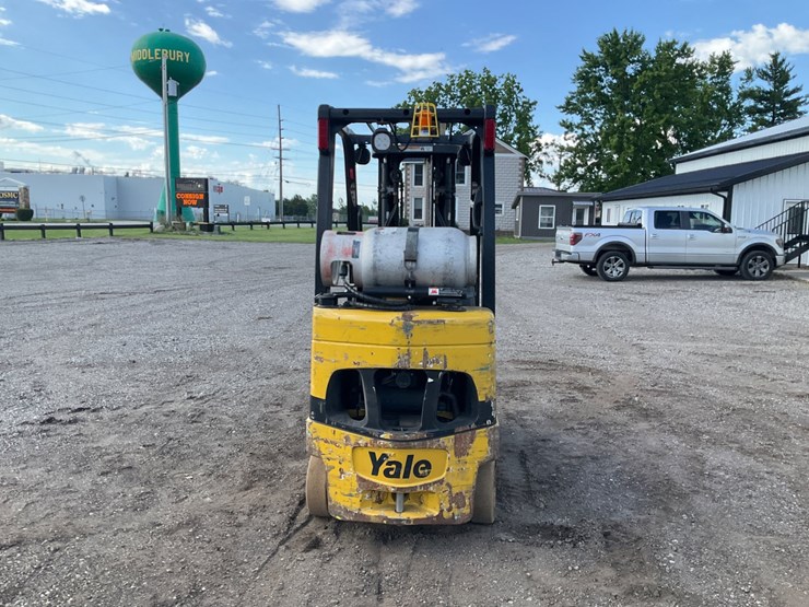 #1387-•-2013-yale-glc040sv-forklift-image-4