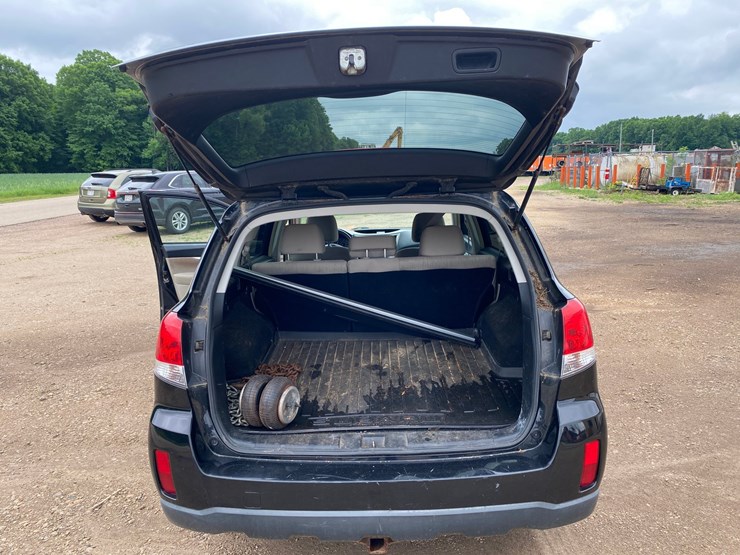 #1394-•-2013-subaru-outback-all-wheel-drive-image-20