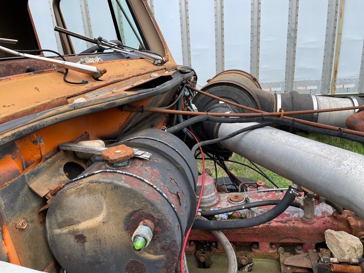 #1381-•-international-f-2674-tri-axel-dump-truck-image-63