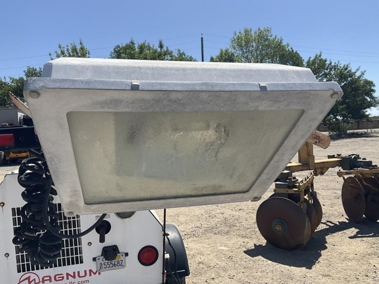 magnum-lt3-sws-07-portable-light-plant,-diesel-image-13
