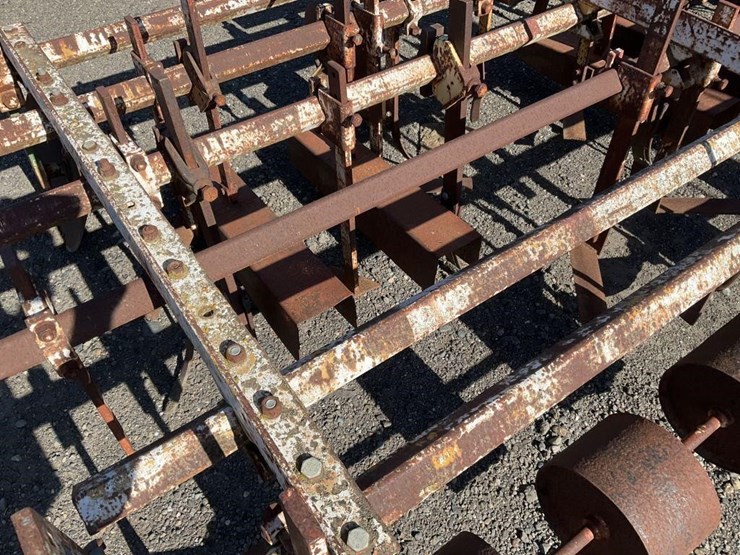 custom-3-pt-3-row-60"-cultivator-image-12