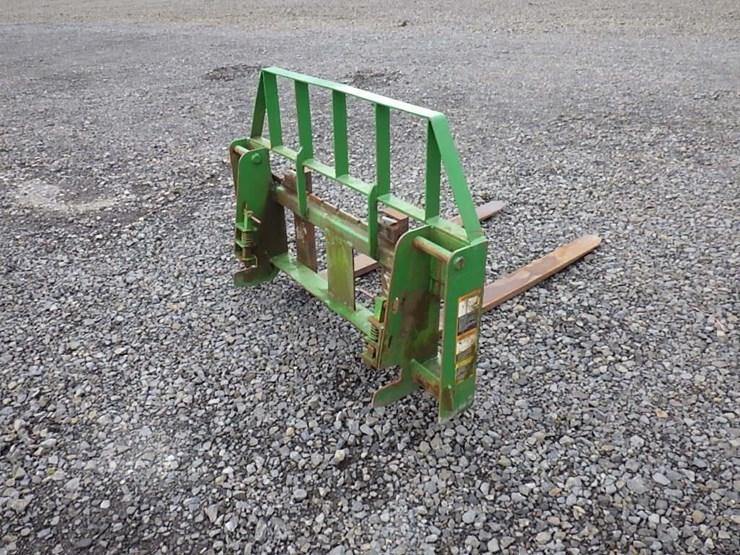 john-deere-210-image-3