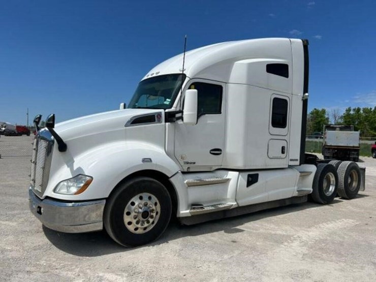2020-kenworth-t680-image-1
