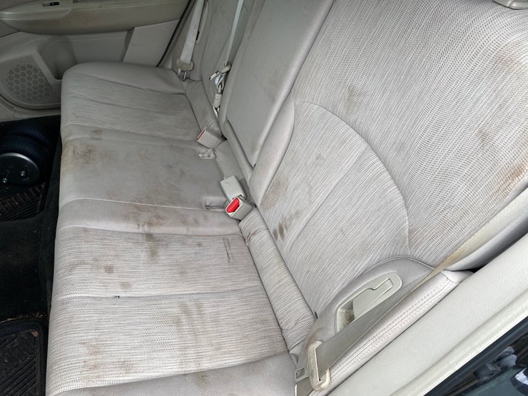 #1394-•-2013-subaru-outback-all-wheel-drive-image-19