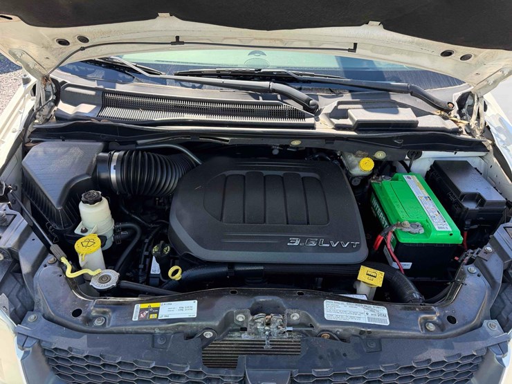 2013-dodge-caravan-image-14