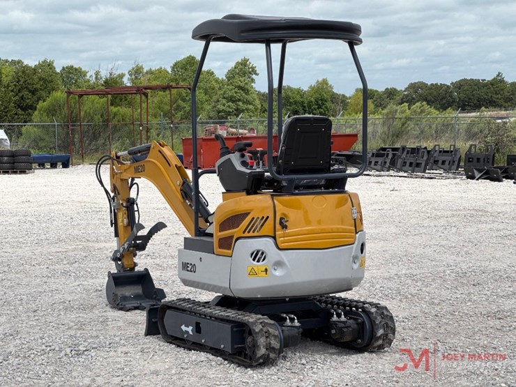 unused-me20-mini-excavator-image-1
