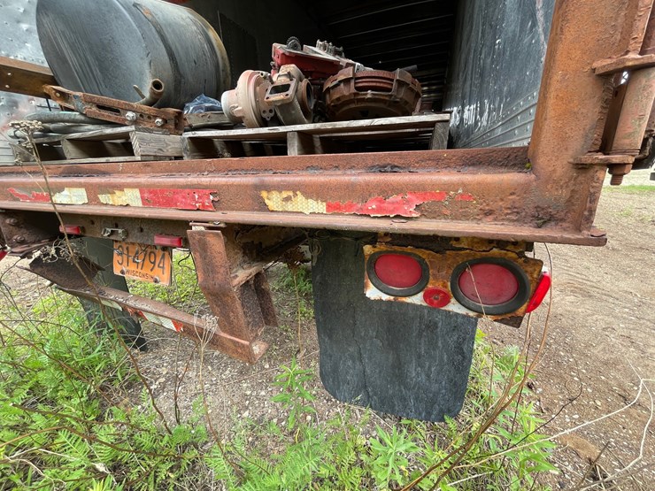 1977-fruehauf-trailer-image-32