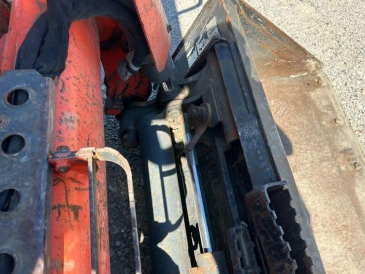2018-kubota-ssv65-image-42