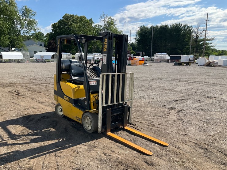 #1388-•-2014-yale-glc040sv-forklift-image-7