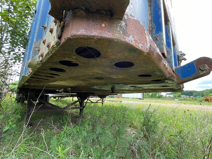 #1385-•-1974-gindy-semi-van-trailer-full-of-wood-image-49