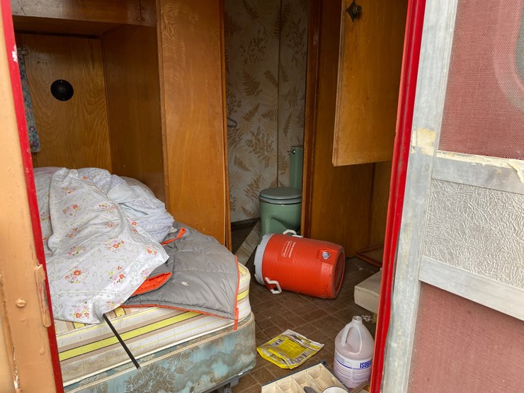 #1575-•-26-'-8"-hunting-shack-image-11