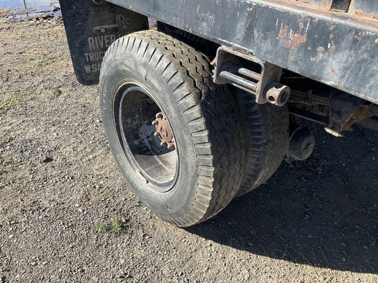 1989-ford-f700-image-13
