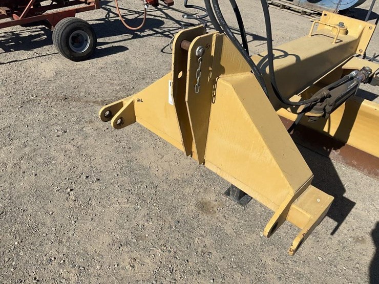 custom-9'-3-pt-6-way-hyd.-angle-blade-image-6
