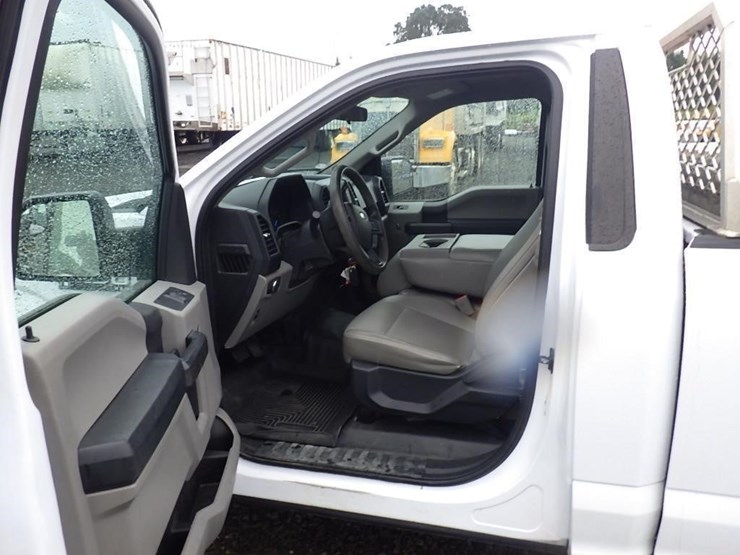 2016-ford-f150-xl-image-22