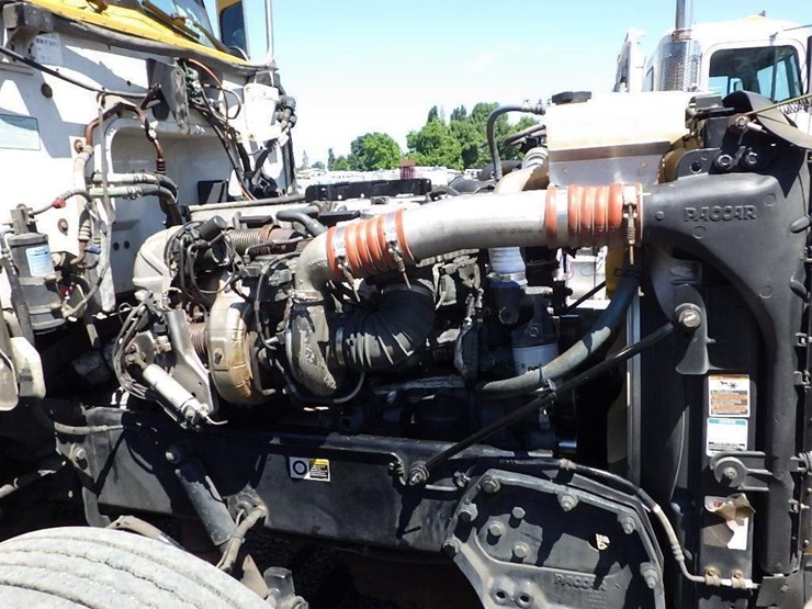 2012-peterbilt-386-image-38