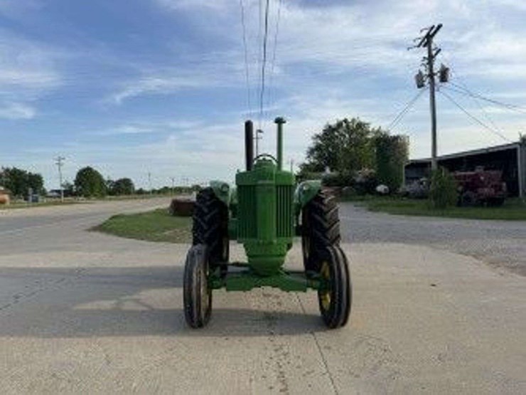 1955-john-deere-70-image-3