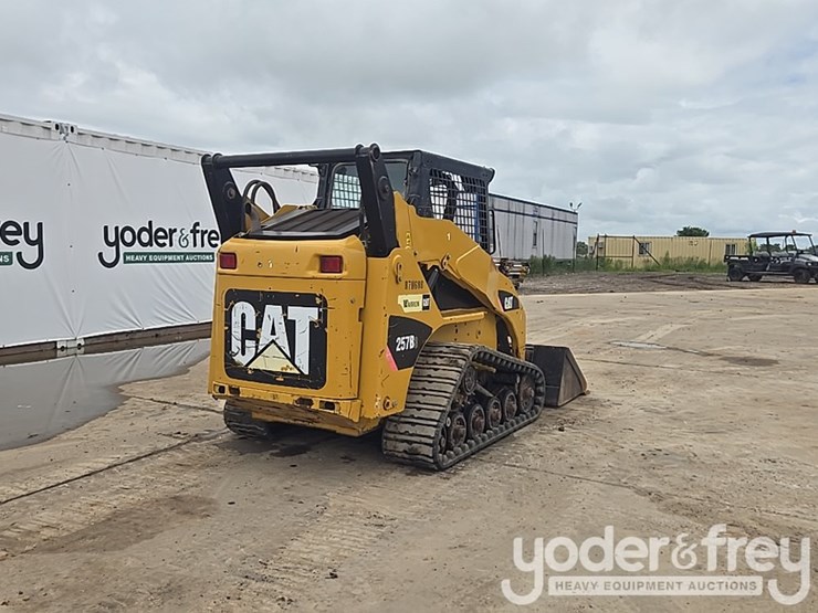 2011-caterpillar-257b3-image-5