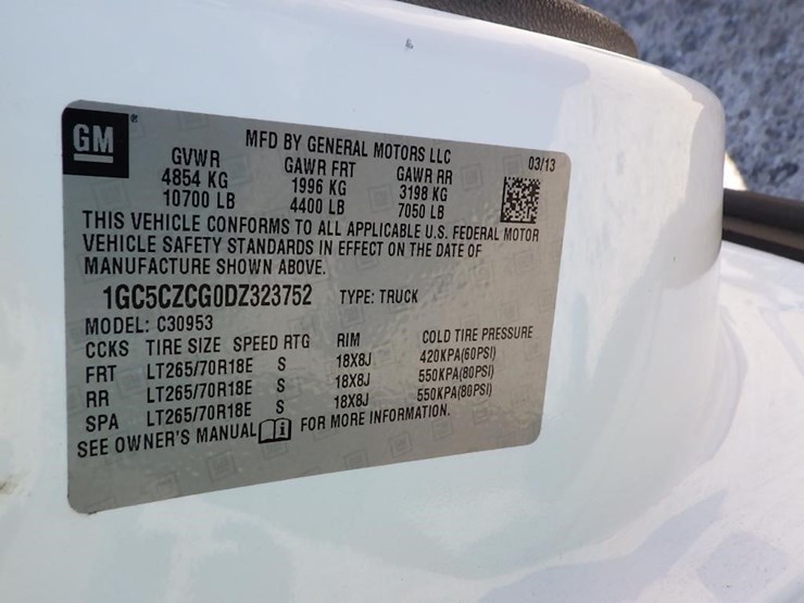 2013-chevrolet-3500hd-image-34