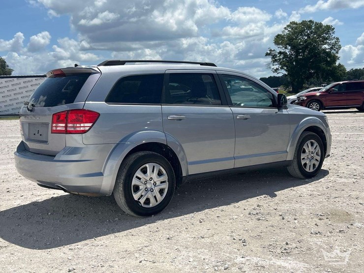 2018-dodge-journey-image-3