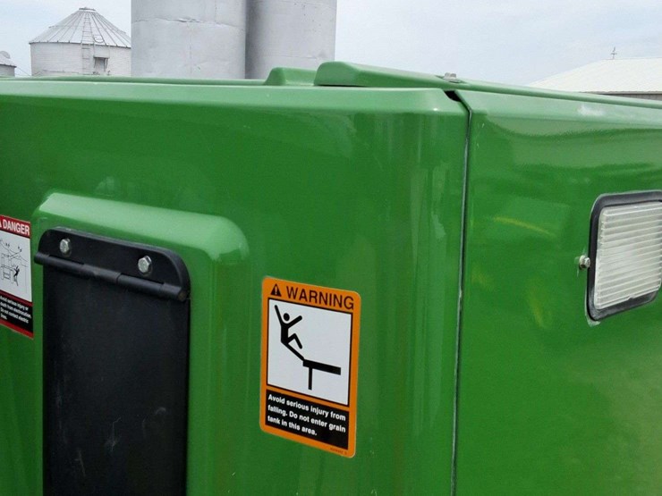 2014-john-deere-s680-image-45