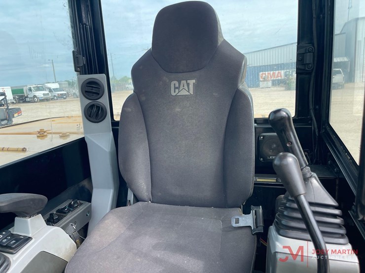 2021-caterpillar-305.5e2-image-16