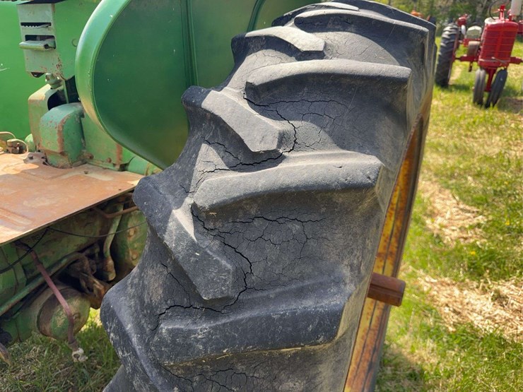 john-deere-3020-image-13