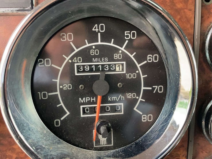 2004-kenworth-t600-image-46